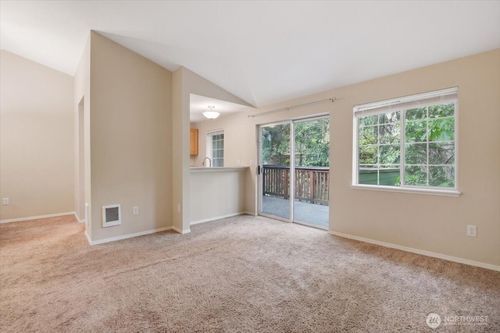 e305-15433 Country Club Dr, Mill Creek, WA, 98012-1750 | Card Image