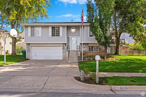 2220 N 2100 E, Layton, UT, 84040 | Card Image