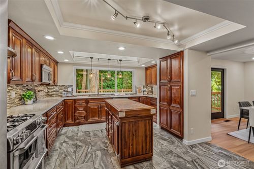 10554 Ne 150th Ct, Bothell, WA, 98011-4845 | Card Image