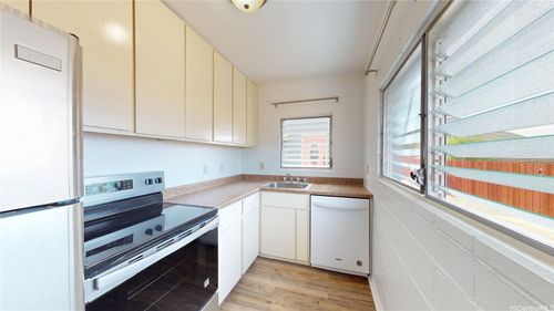 apt-b-3331 Hayden St, Honolulu, HI, 96815-4379 | Card Image