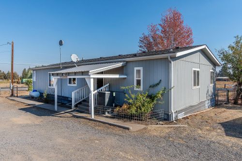 21333 Gift Road, Bend, OR, 97703 | Card Image