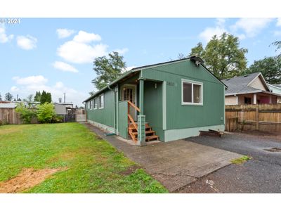 B - 3623 V St, House other with 3 bedrooms, 1 bathrooms and null parking in Vancouver WA | Image 1