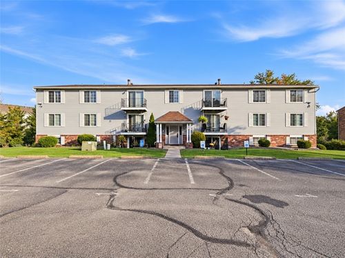 1632 Jefferson Ridge Dr, Jefferson Hills, PA, 15025-3427 | Card Image