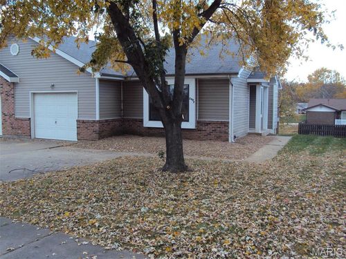 2407 Muegge Rd, Saint Charles, MO, 63303-3149 | Card Image
