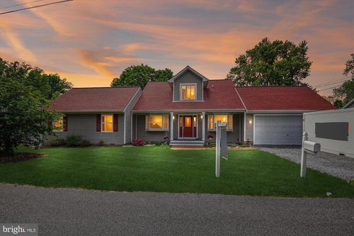 4012 Ramsey Dr, EDGEWATER, MD, 21037-4439 | Card Image