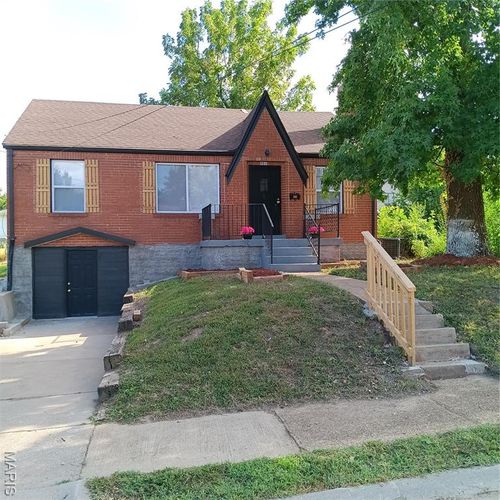 806 Rolwes Ave, Saint Louis, MO, 63135-1862 | Card Image