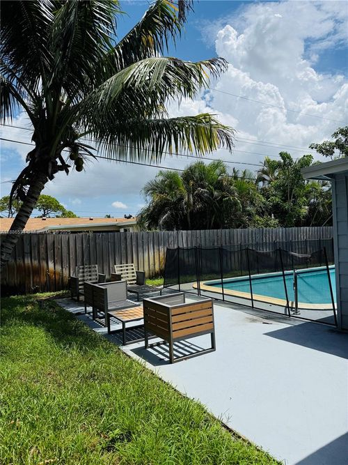2350 Nw 63rd Ter, Sunrise, FL, 33313-2927 | Card Image