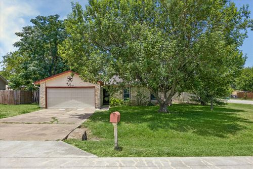 400 Bonita Vista Dr, Buda, TX, 78610-9252 | Card Image