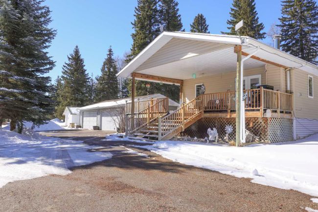 25 Country Meadows Drive, Home with 4 bedrooms, 2 bathrooms and null parking in Rural Clearwater County AB | Image 2