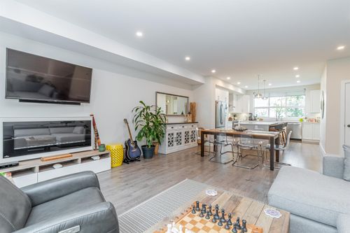 10-36130 Waterleaf Pl, Abbotsford, BC, V3G0G5 | Card Image