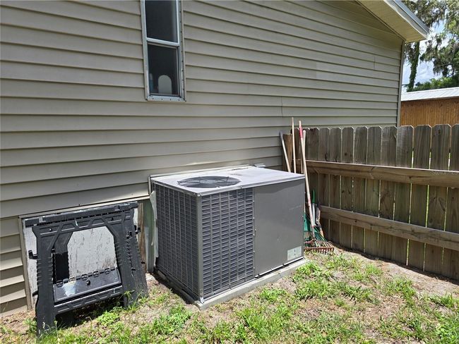 17172 Ne 37 Th Ave, House other with 3 bedrooms, 2 bathrooms and null parking in CITRA FL | Image 82