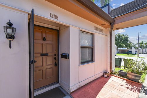 1298 Mission Hills Blvd, CLEARWATER, FL, 33759-2747 | Card Image