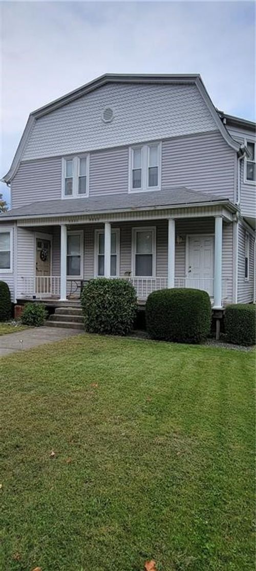 2nd-floor-2215 Cranston St, Cranston, RI, 02920-3803 | Card Image