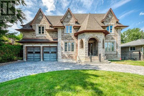 132 Crestwood Rd, Thornhill, ON, L4J1A6 | Card Image