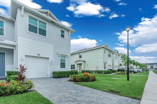 235 Se Woodbark St, Port St Lucie, FL, 34984-6695 | Card Image