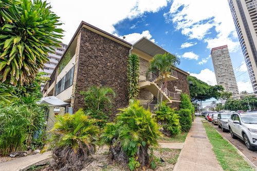apt-1-2450 Date St, Honolulu, HI, 96826-4620 | Card Image
