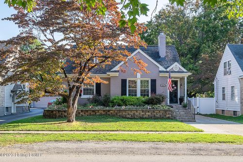 211 S Sherrin Ave, Louisville, KY, 40207-3852 | Card Image