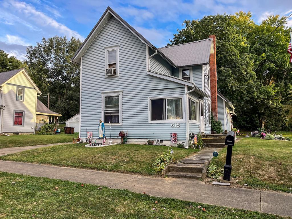 Main St, Loudonville, OH 44842