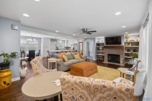 211 Kent Rd Sw, Huntsville, AL, 35801-3246 | Card Image