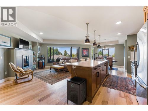 301-580 Sarsons Rd, Kelowna, BC, V1W5H5 | Card Image