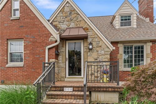 208 Dorothy Ln, Kettering, OH, 45419-1710 | Card Image