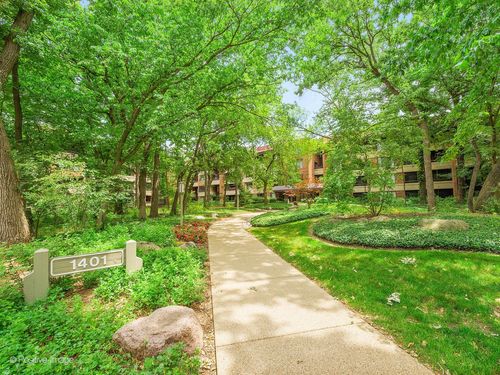 apt-309b-1401 Burr Oak Rd, Hinsdale, IL, 60521-2947 | Card Image