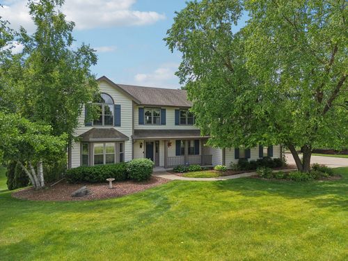 7028675 Huntington St, Hartland, WI, 53029-9623 | Card Image