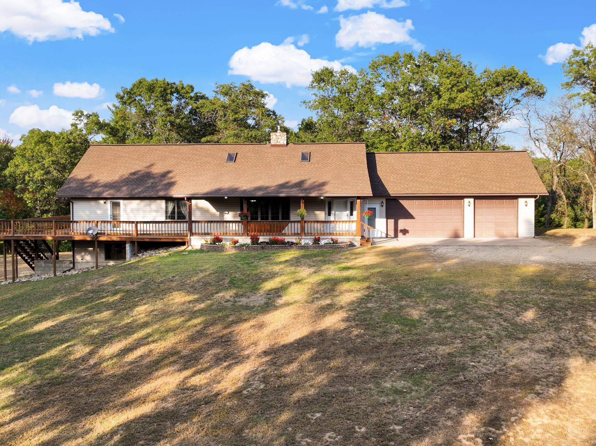 Dixie Ct, Friendship, WI 53934