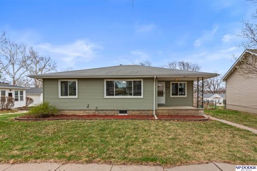 550 N 7th St, Arlington, NE, 68002-4008 | Card Image