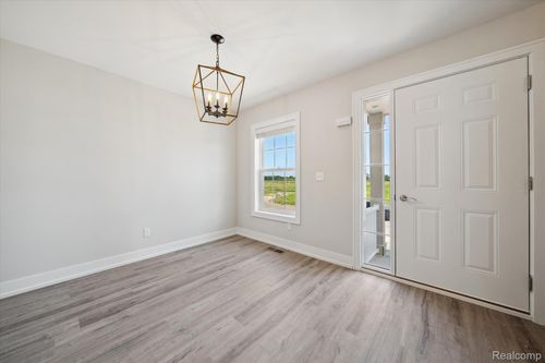 53761 Champlain St, Macomb, MI, 48042-3731 | Card Image