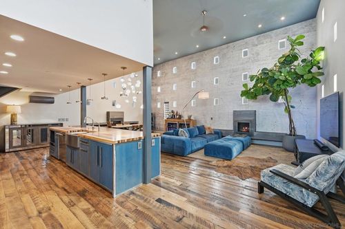 4065 N Arroyo Dr, San Diego, CA, 92103-6118 | Card Image