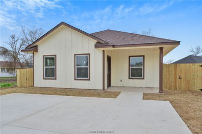 1304 Church Street, House other with 3 bedrooms, 2 bathrooms and null parking in Navasota TX | Image 2