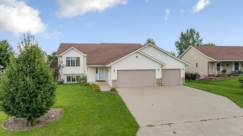 2460 Fox Hollow Ln, Owatonna, MN, 55060-2478 | Card Image