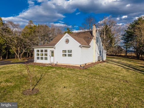 183 Worman Rd, DOUGLASSVILLE, PA, 19518-9203 | Card Image
