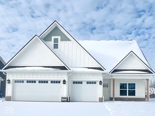 3562 S Meadows Ln, New Palestine, IN, 46163-8048 | Card Image