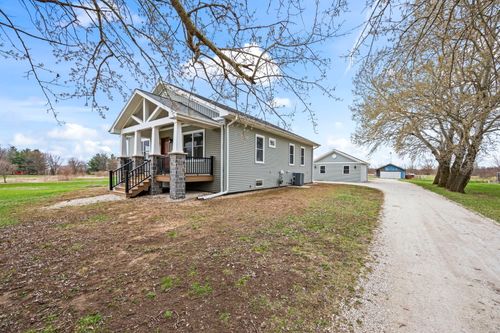 9119 Riley Rd, Marengo, IL, 60152-9012 | Card Image