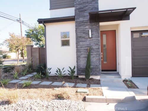 3068 Edgeway, Costa Mesa, CA, 92626 | Card Image