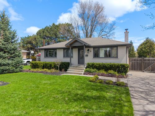 9 Hazelbury Dr, Nobleton, ON, L0G1N0 | Card Image