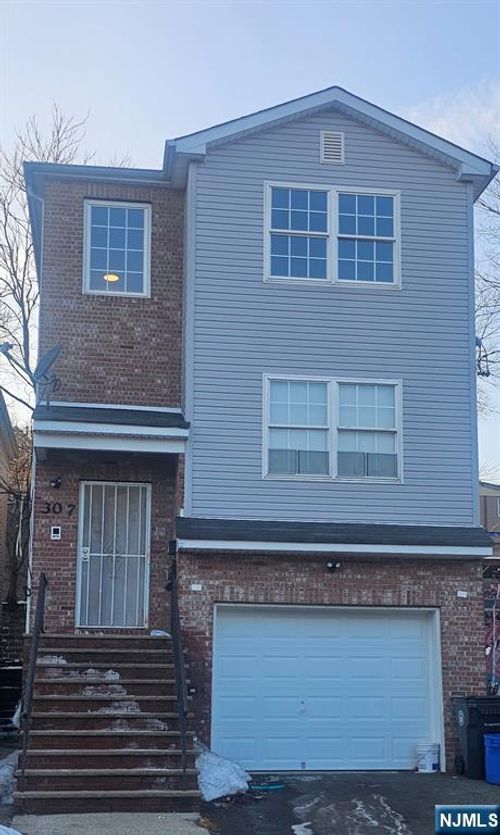 307 Smith Street, Newark, NJ, 07106 | Card Image