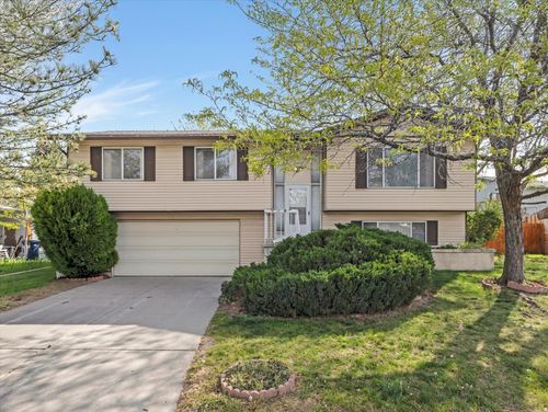 8287 S Valencia Cir, Sandy, UT, 84093-1229 | Card Image