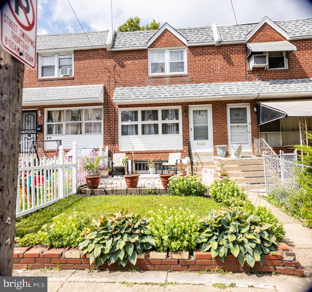 Ridge Ave, Darby, PA 19023
