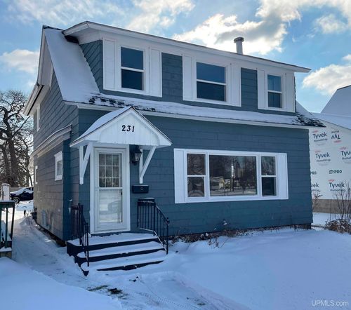 231 Ogden Avenue, Escanaba, MI, 49829 | Card Image
