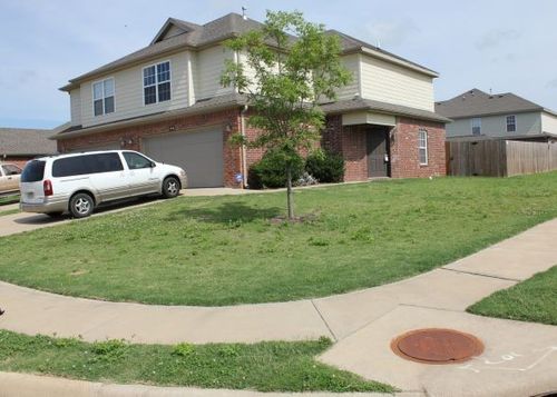 1015 Oakwood Ln, Centerton, AR, 72719-9784 | Card Image