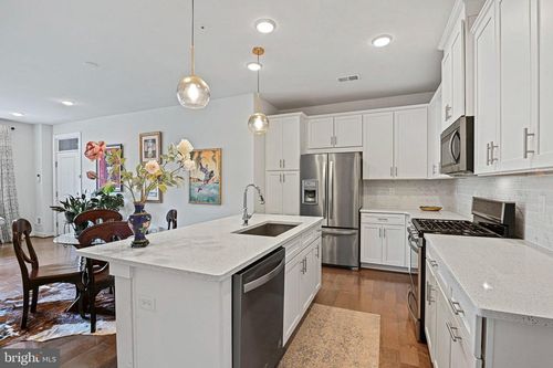 108-13342 Arrowbrook Centre Dr, HERNDON, VA, 20171-5520 | Card Image