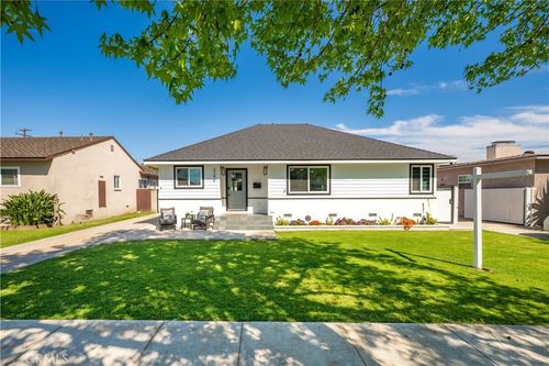 3246 Marwick Ave, Long Beach, CA, 90808-3640 | Card Image