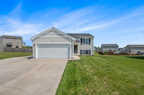 834 Misty Ridge Dr, Middleville, MI, 49333-8255 | Card Image