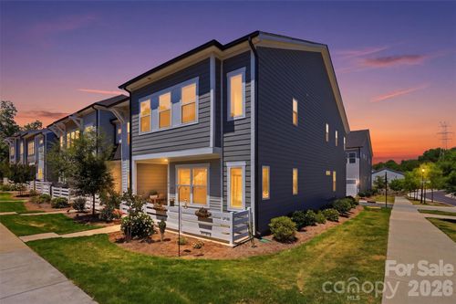 903 Kinsey Aly, Charlotte, NC, 28217-3333 | Card Image