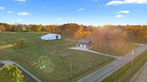 15945 Gresham Rd, Mackinaw, IL, 61755-9391 | Card Image