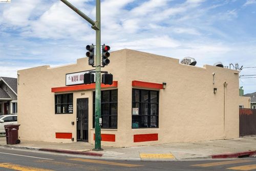 1841 98th Ave, Oakland, CA, 94603-2701 | Card Image