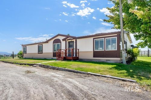 5655 Se 4th Ave, New Plymouth, ID, 83655-5440 | Card Image